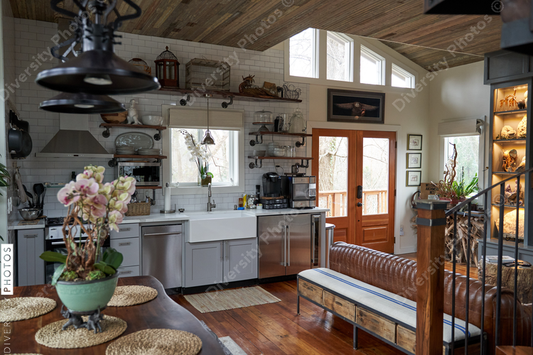 Beautiful interior home, warm and cozy earth tones,