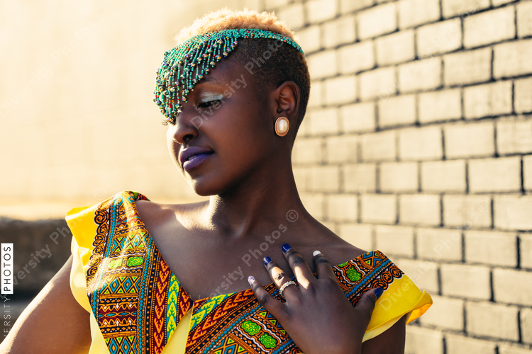Woman wearing Kenyan headdress in the city