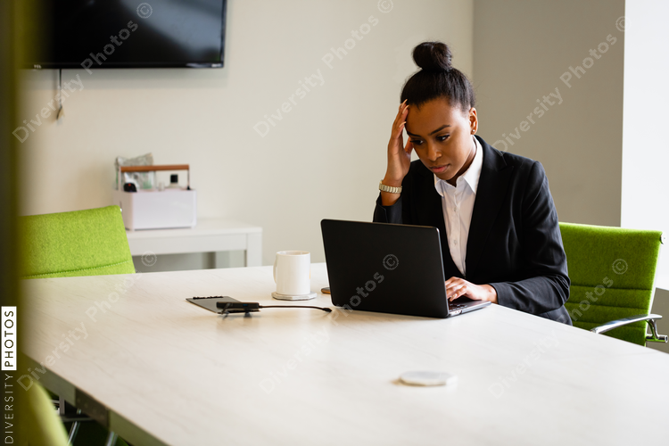 Young businesswoman sales consultant chatting in modern business office
